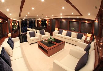 sociable lounge area in main salon on board charter yacht ‘Barracuda Red Sea’ 