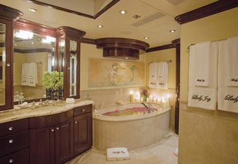 en-suite master bathroom on motor yacht ‘Lady Joy’ 