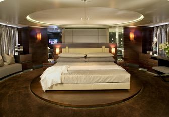 rotating bed in the master suite of motor yacht INCEPTION