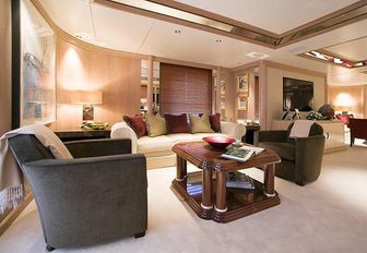 The main salon of luxury yacht 'Va Bene'