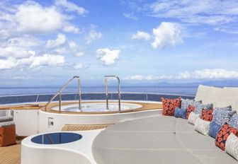 Jacuzzi and sun pads on the sundeck of motor yacht BROADWATER 