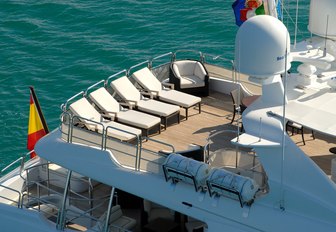 sun loungers lined up on the sundeck of motor yacht ‘Elena Nueve’ 