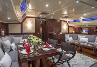 The formal dining area on board S/Y SAVARONA