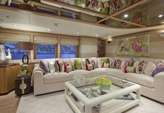 large, L-shaped sofa in skylounge of superyacht ‘Big Change II’ 