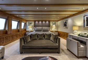 sophisticated art deco-styled master suite aboard motor yacht ‘The Wellesley’