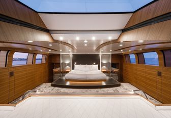 luxurious master suite aboard luxury yacht ‘Silver Fast’ 