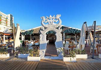 Ushuaïa Beach Club, a grown-up playground of pleasure on Ibiza’s Playa d’en Bossa