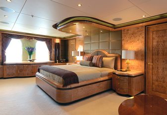 classically-styled full-beam master suite aboard charter yacht LIBERTY