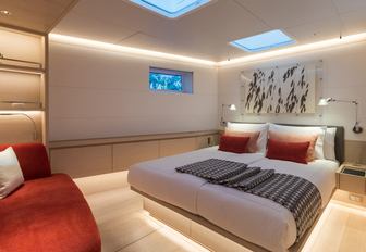 Luxury yacht G2 owner's suite