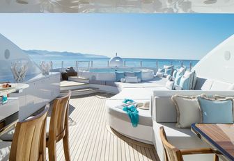 Refreshed sunpads and furniture on sundeck of TURQUOISE