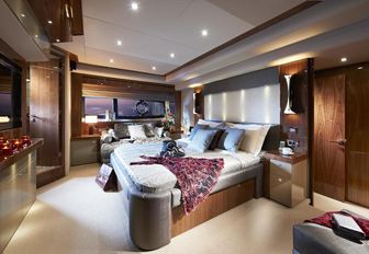 Guest stateroom onboard motor yacht 'Aqua Libra'