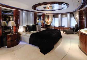 Art Deco-style master suite aboard luxury yacht Talisman Maiton