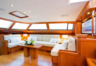 U-shaped seating area in the salon of sailing yacht RAPTURE