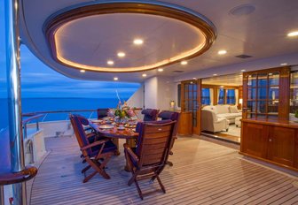 luxury charter yacht lady victoria aft deck dining