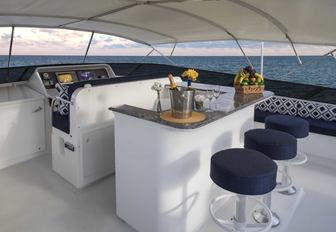 flybridge bar aboard motor yacht ‘Kelly Anne’ 