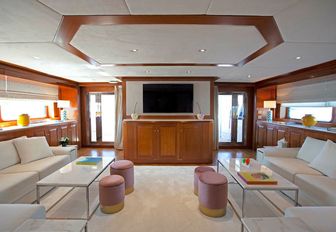 ASPIRE yacht main salon