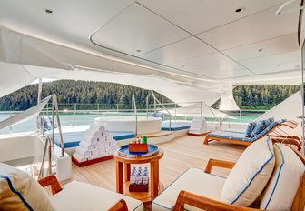 Jacuzzi and chaise loungers on board charter yacht ‘Party Girl’