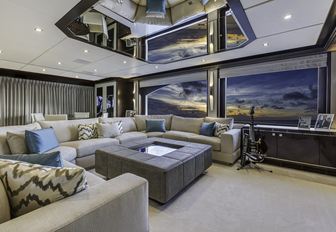 U-shaped sofa in the skylounge of motor yacht King Baby 