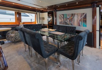 luxury charter yacht vacation