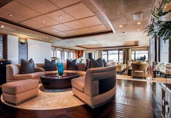 Open plan living area on Superyacht SUNRAYS