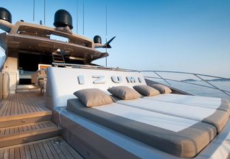 quadruple sunbed on the aft deck of motor yacht IZUMI 