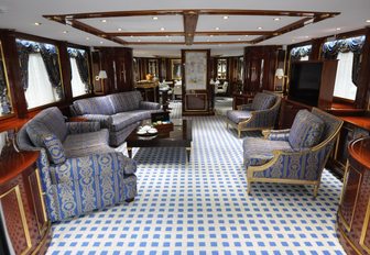 Lounge, Pida yacht