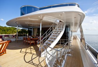 alfresco dining on upper deck aft aboard motor yacht 'Blue Moon'
