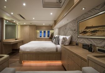 full-beam master suite on board charter yacht FIREBIRD