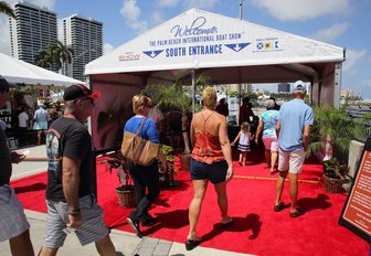 show-goers enter the Palm Beach Boat Show 