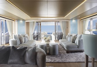 light, tranquil and airy skylounge on board motor yacht ARADOS