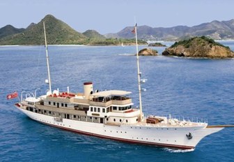 classic yacht ‘Haida 1929’ cruising on a luxury yacht charter in the Mediterranean