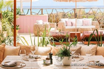 Shellona St Tropez dining area