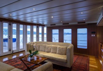 light and airy skylounge on board charter yacht ‘Northern Sun’ 