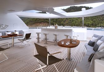 bar and seating areas on board motor yacht ‘Orient Star’ 