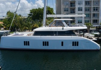 Bundalong Yacht Charter in Antigua