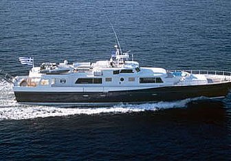 Alaya Yacht Charter in Cyclades Islands