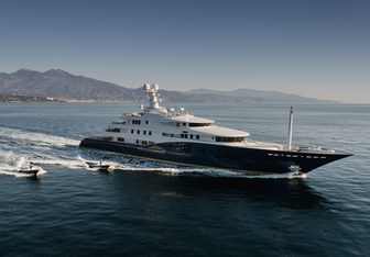 B2 Yacht Charter in Monaco