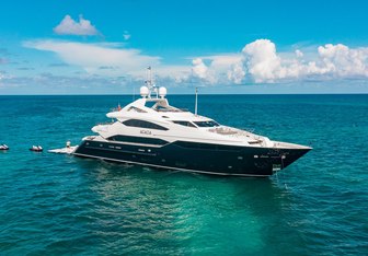 Acacia Yacht Charter in Bahamas