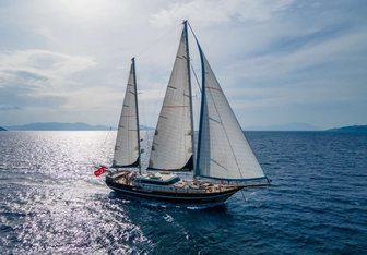 Blue Heaven Yacht Charter in Ekincik