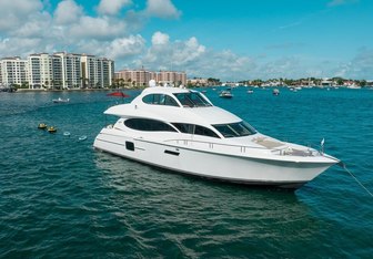 Summerwind yacht charter Lazzara Motor Yacht
                                    