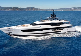 Canoe Canoe Yacht Charter in Grand Bahama Island