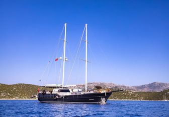 Aqua Bella Yacht Charter in Gocek Bay