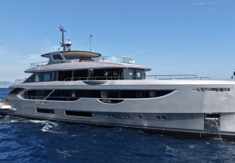 Cosmico Yacht Charter in Mallorca