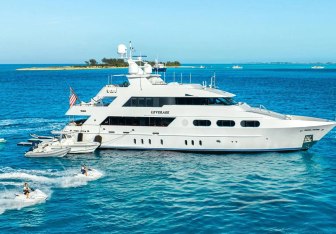 Leverage Yacht Charter in USA