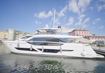 Asmara I Yacht Charter in St Tropez