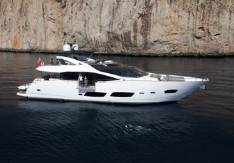 Oasis yacht charter Sunseeker Motor Yacht
                                    