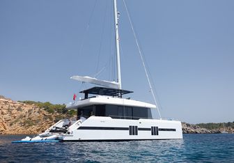 MIDORI Yacht Charter in France