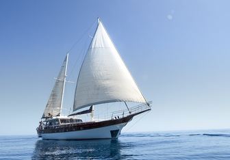 Euphoria Yacht Charter in Athens