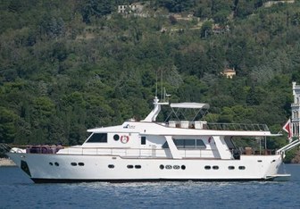 Surubim yacht charter CRN Motor Yacht
                                    