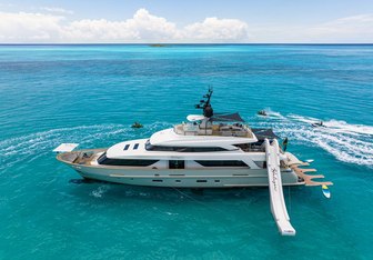 Halcyon Yacht Charter in Bahamas